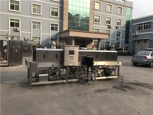 禽類周轉(zhuǎn)箱清洗機 周轉(zhuǎn)箱清洗機廠家專題