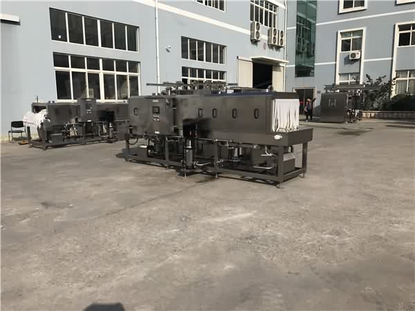 廠家供應(yīng)自動塑料箱清洗機(jī) 降低箱箱清洗成本 食品周轉(zhuǎn)容器清洗滅菌 廠家供應(yīng)自動塑料箱清洗機(jī) 降低箱箱清洗成本 食品周轉(zhuǎn)容器清洗滅菌