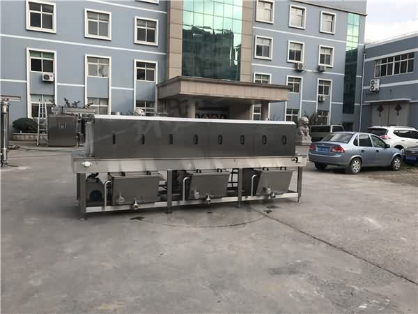 優質塑料箱清洗機 清洗量900只小時 擺動清洗 優質塑料箱清洗機 清洗量900只小時 擺動清洗