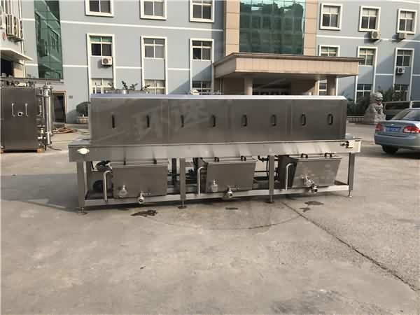 塑料筐清洗機生產廠家 解決食品箱細菌殘留問題 中國制造 塑料筐清洗機生產廠家 解決食品箱細菌殘留問題 中國制造